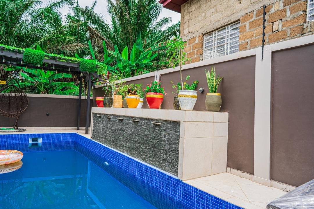 Swimming pool and poolside feature
