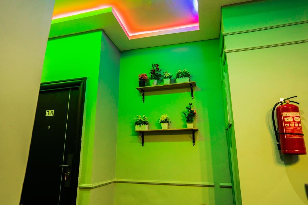Colourful interior feature at Geofranbert Hotel